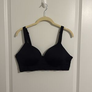Black Truekind Wirelss Bra